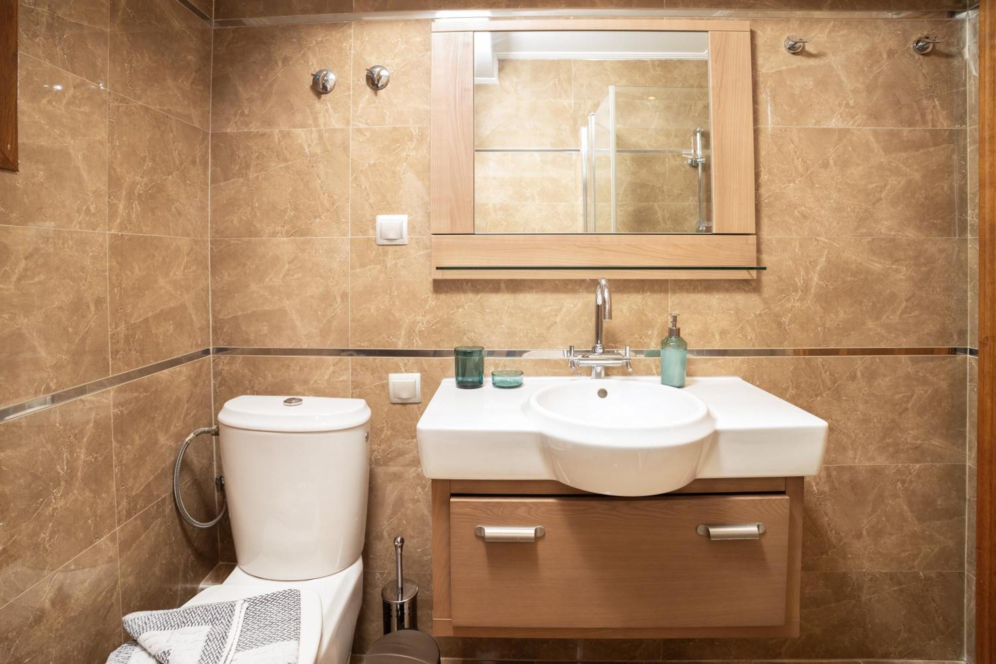 Champagne Sea View Apartment By Binobi! Солун Екстериор снимка