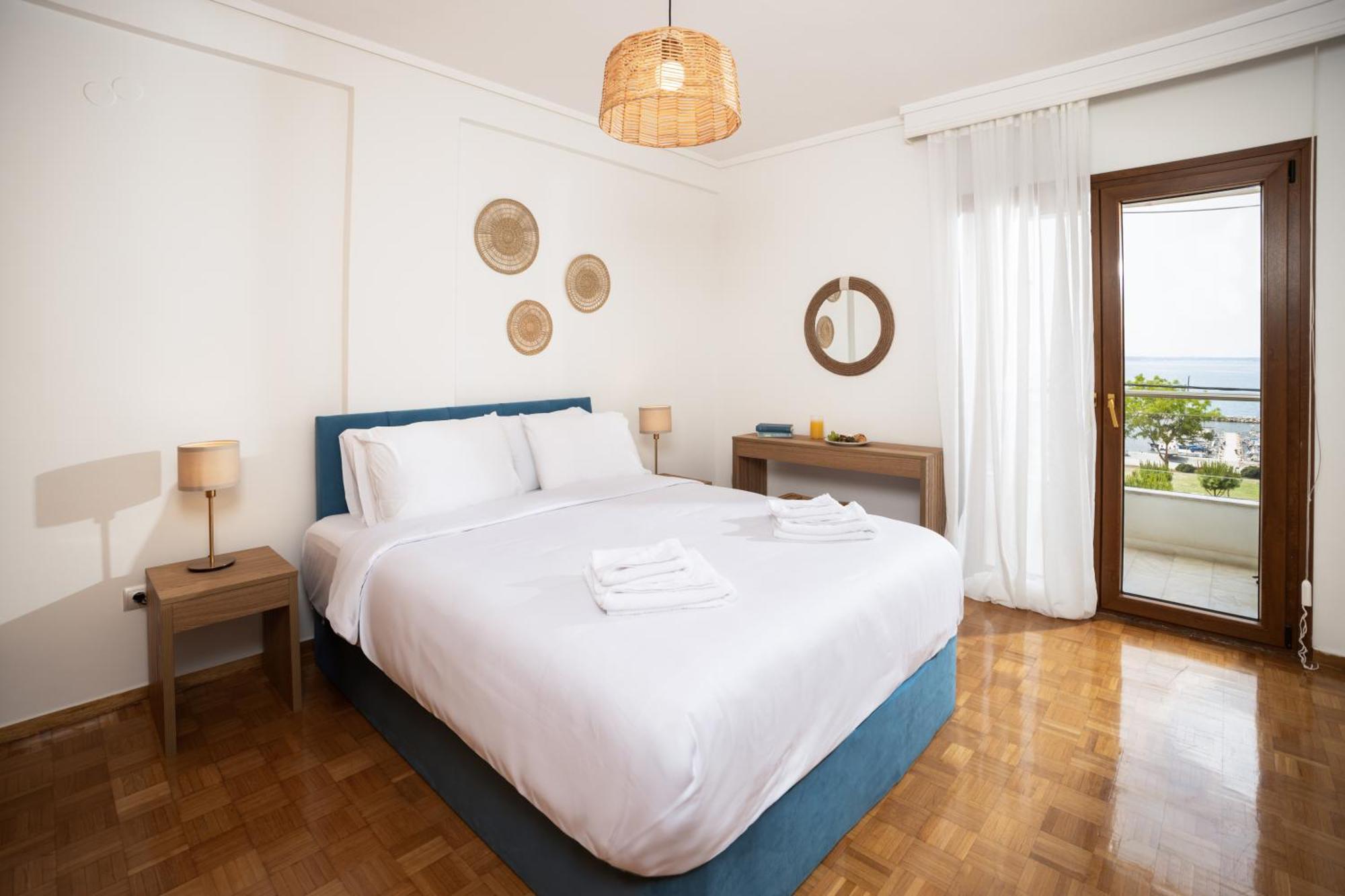 Champagne Sea View Apartment By Binobi! Солун Екстериор снимка